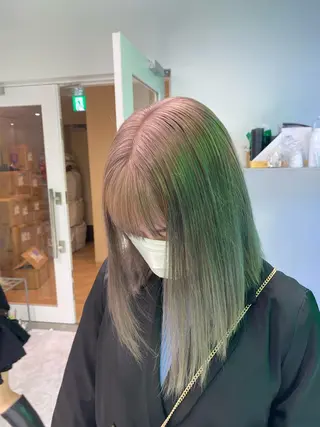 セミロング カラー センターパート特化 井上健太のヘアスタイル