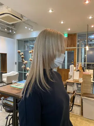 ミディアム カラー 入江 允のヘアスタイル