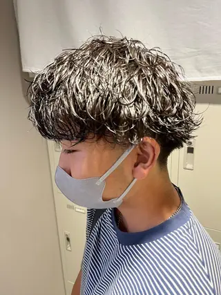 ミディアム パーマ メンズ 横浜駅メンズパーマ師 🌀岩﨑弘成🌀のヘアスタイル