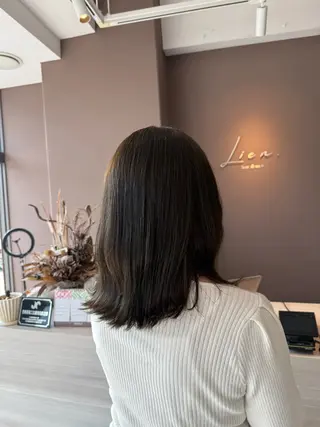 ミディアム Lien.AKI 透明感カラー🤍のヘアスタイル