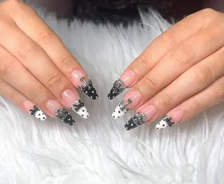 ネイル Lee Nailsのネイルデザイン