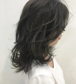 セミロング カラー イシマル ナオヤのヘアスタイル