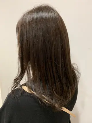 セミロング カラー 脱白髪染め美容師 竹内涼乃のヘアスタイル