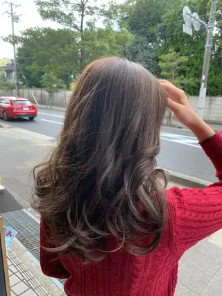 ミディアム リンネ 甲東園のヘアスタイル