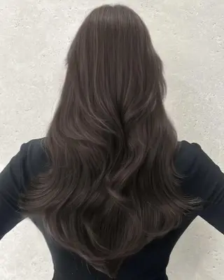 カラー ブリーチなし🪽 うる艶カラー/横浜のヘアスタイル