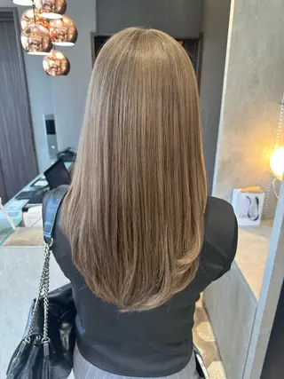 セミロング カラー 天神暖色カラー レイヤー・髪質改善のヘアスタイル