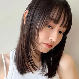 ミディアム あやめ【顔まわり/レ イヤー/柔らかカラ】のヘアスタイル