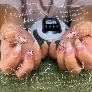 ネイル MHR nailのネイルデザイン