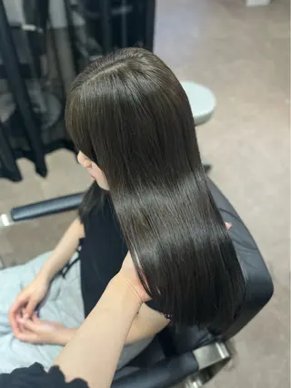 セミロング カラー 本木下朋花/髪質 改善×ダブルカラーのヘアスタイル
