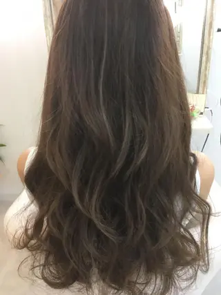 セミロング ロング カラー 髪質改善 中川 翔のヘアスタイル