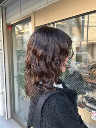 ミディアム パーマ 🌷横浜/レイヤー /艶カラー🌷のヘアスタイル