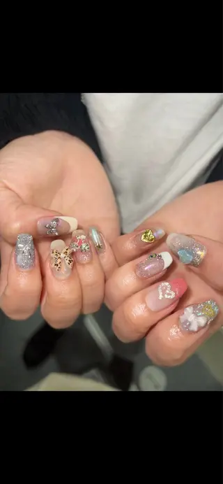 ネイル Tomo 🦋💜のネイルデザイン