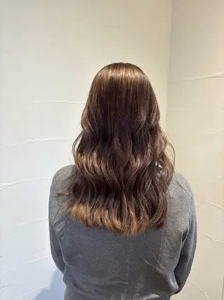ロング カラー 松本 彩音のヘアスタイル