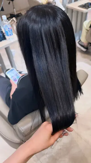 ロング カラー ᴍᴏᴇ ‎ 〈 en. 〉のヘアスタイル
