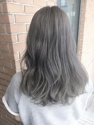 セミロング カラー 北條 優輝のヘアスタイル