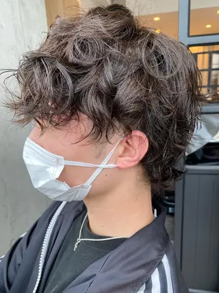 ミディアム パーマ メンズ 似合う髪型見つけます AYAKAのヘアスタイル