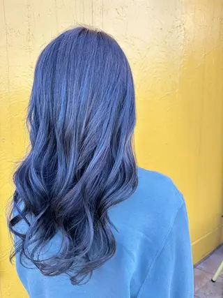 ロング カラー フカサワ シホのヘアスタイル