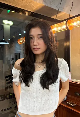 ロング レイヤーカット🎀 NANAHAのヘアスタイル