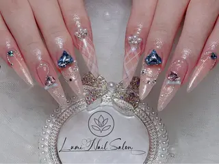 ネイル Lumi Shinokuboのネイルデザイン