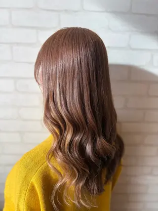 ロング 秋葉 万柚子のヘアスタイル