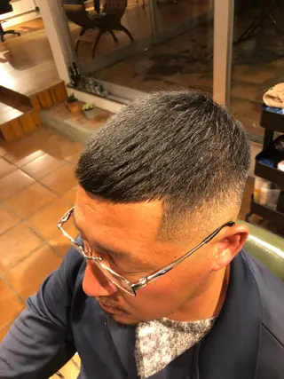 ショート メンズ 冨士川 英樹のヘアスタイル