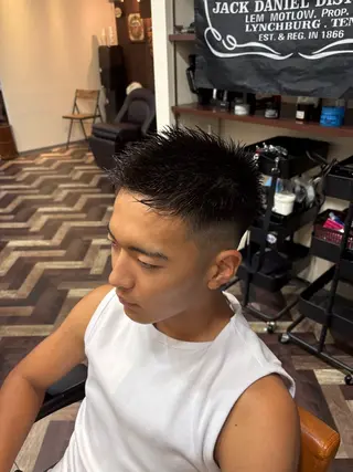 ショート 師玉 功一のヘアスタイル