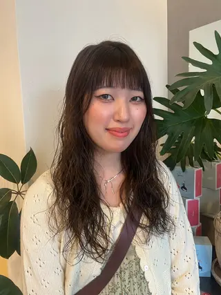 ロング パーマ 柔らかい艶暖色 レイヤー🫧姫汝のヘアスタイル