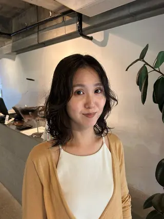 ミディアム パーマ twig 山田 永嶋芽衣のヘアスタイル