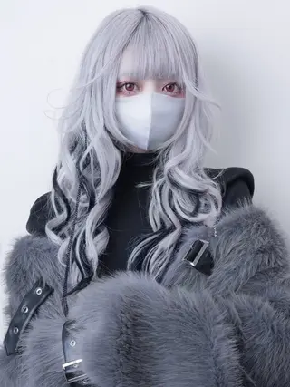 ロング ヘアアレンジ 推し活専用 【派手髪】飯野ゆかりのヘアスタイル