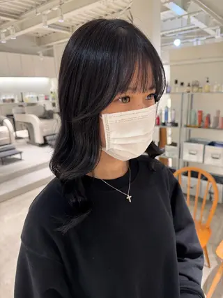 カラー 本田 実可子のヘアスタイル