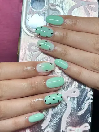ネイル IROHA NAIL 愛音のネイルデザイン