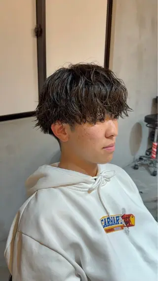 ショート ツイスパ/シャドウ 新井のヘアスタイル