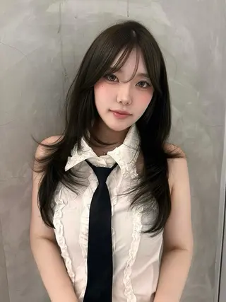ロング カラー 上品モテヘア🩶 karen🩶のヘアスタイル
