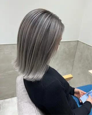 ミディアム カラー ブリーチ 透明感HIDEのヘアスタイル