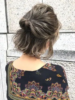 カラー ユイ コハルのヘアスタイル