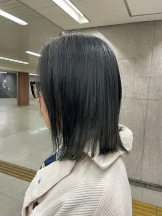 セミロング カラー 🦄今西 利音🦄のヘアスタイル