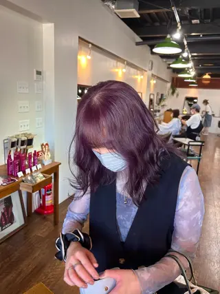 カラー 橋本 愛唯のヘアスタイル