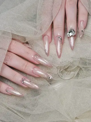 ネイル Maggie Nail🦩のネイルデザイン