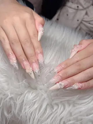 ネイル Lee Nailsのネイルデザイン