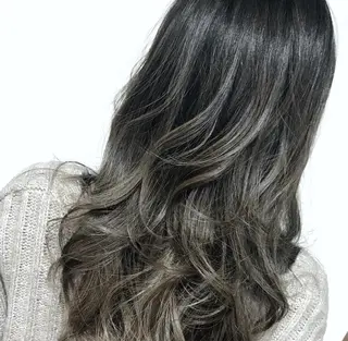 セミロング カラー 髪質改善カラー韓国風 レイヤーtudaのヘアスタイル