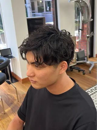 ショート パーマ メンズ メンズカット✂️ スキンフェード伊藤陸のヘアスタイル