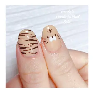 ミディアム ネイル 🐾enen style 🐾のネイルデザイン