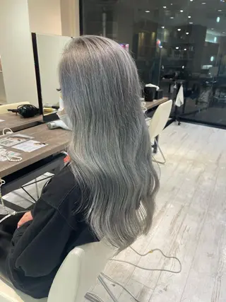 ロング カラー デザインカラー、艶髪 大塚 耕平のヘアスタイル