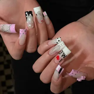 ネイル VV  Nail salonのネイルデザイン