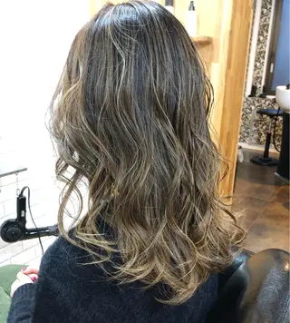 ロング カラー 橋本 敬介のヘアスタイル