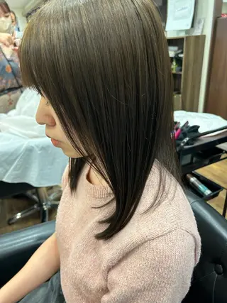 ミディアム カラー 吉川 茉由子のヘアスタイル
