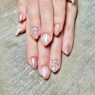 ネイル 🦋 Queenieのネイルデザイン