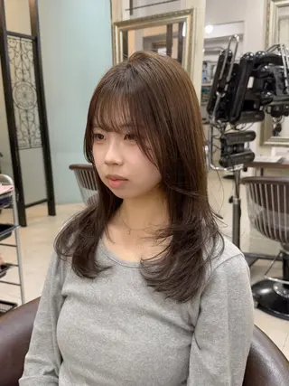 セミロング 柔らか透明感カラー |ほんのりレイヤー|のヘアスタイル
