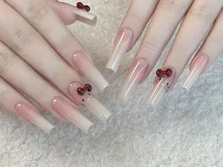 ネイル Queenie 🦋のネイルデザイン