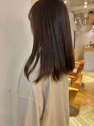 カラー 小林 萌生のヘアスタイル